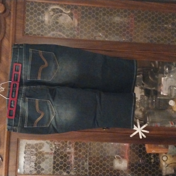 Denim capris - Picture 3 of 4